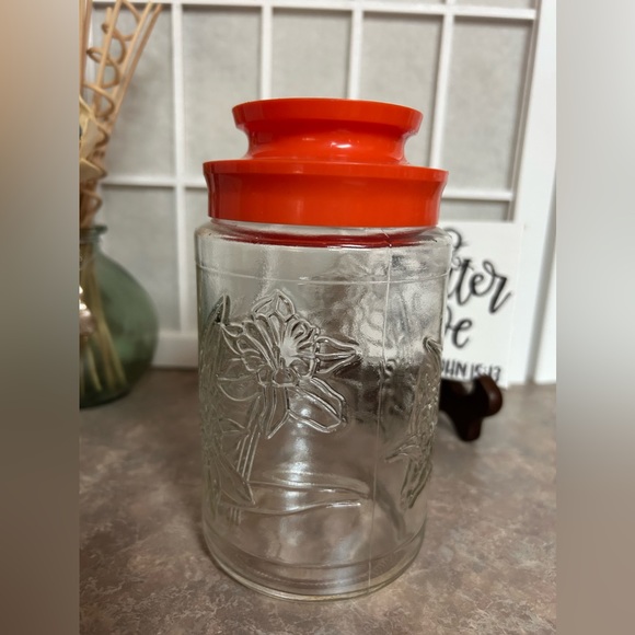 Vintage Anchor Hocking Lidded Daffodils Jar - Picture 2 of 9